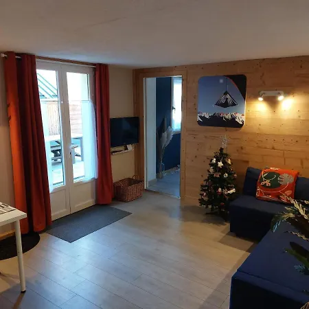 Studio Au Pied Des Montagnes Le Bourg-d'Oisans Exterior photo