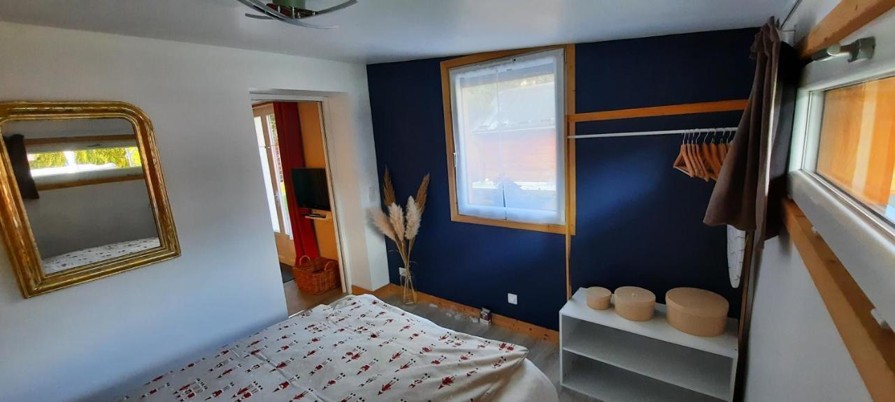 Au Pied Des Montagnes Apartment *