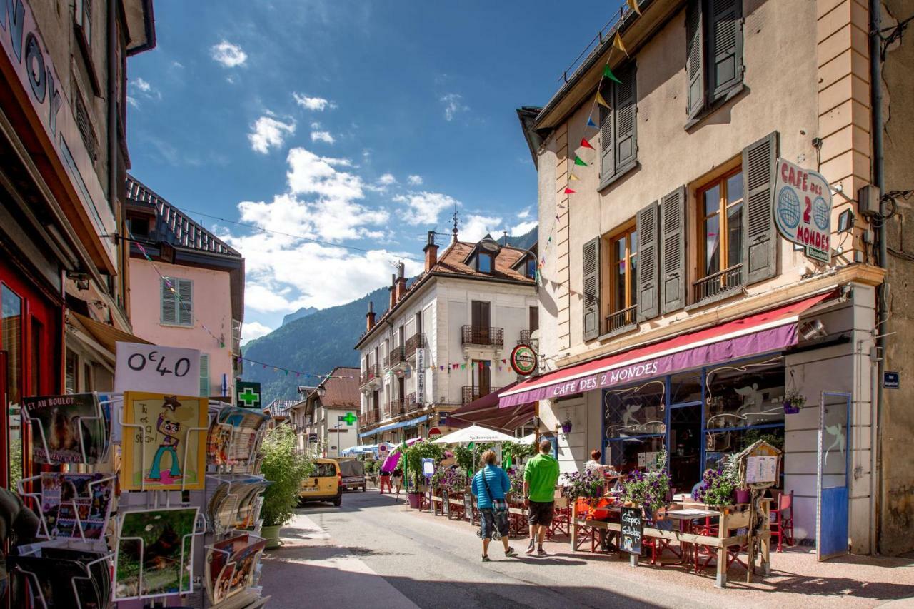 Au Pied Des Montagnes * Le Bourg-d'Oisans