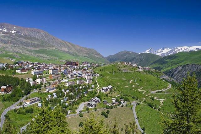 Apartment Au Pied Des Montagnes